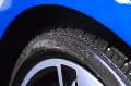 SOFT99_4_X_TIRE_dressing_do_opon_w_formie_sprayu_uzycie_1.webp