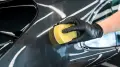 Soft99_authentic_premium_wax_twardy_wosk_samochodowy_z_duza_zawartoscia_carnauby_uzycie.webp