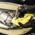 K2_Lamp_Doctor_pasta_do_renowacji_reflektorow_uzycie_1.webp