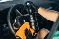 adbl_interior_cleaner_Płyn_Do_Czyszczenia_Plastikow_Wnetrza_Auta_uzycie_1.webp