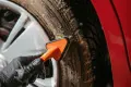 adbl_tire_brush_szczotka_do_czyszczenia_opon_uzycie_2.webp